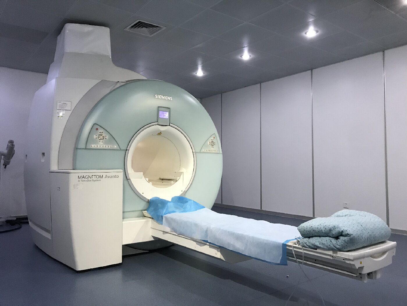 西门子1.5T磁共振成像设备(MRI).jpg